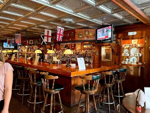 Six Pence Pub