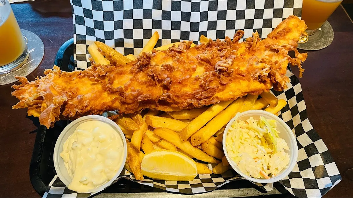 Salt Hill Pub - Newport