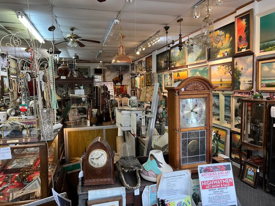 Antiques & Arts - Highwaymen Gallery