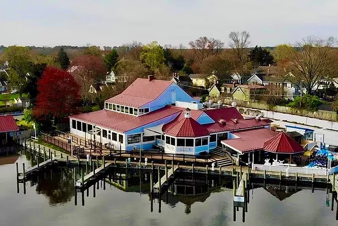Foxy's Harbor Grille