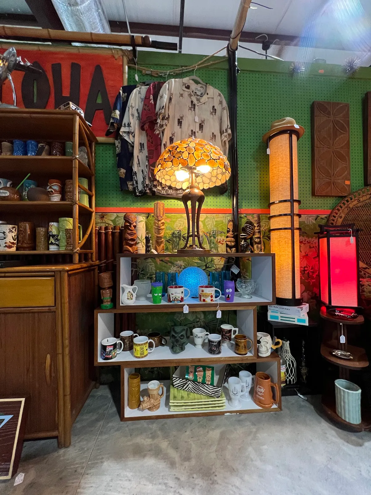 Ms. Rhonda's Antiques and More