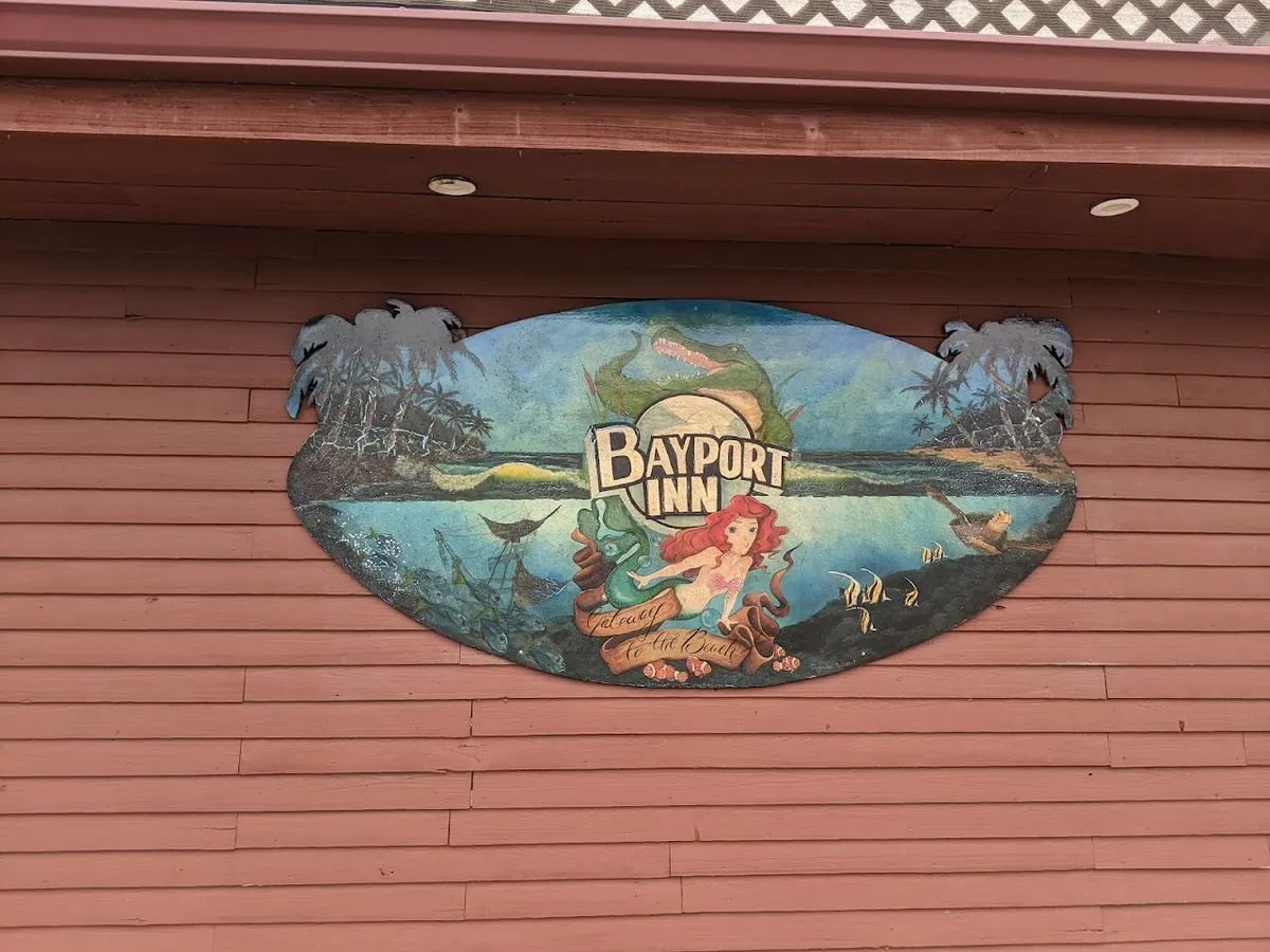 Bayport Inn