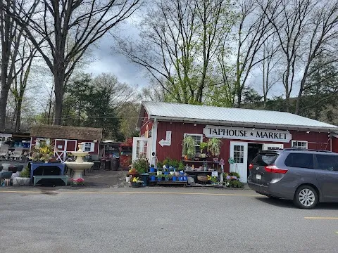 Trails End Taphouse @ Greenwood Lake Garden and Farm Market