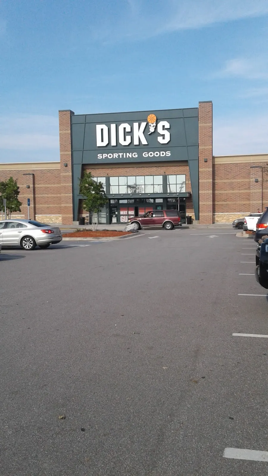 DICK'S Sporting Goods