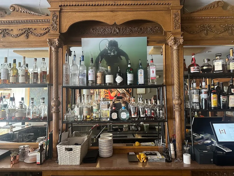 Theo's Steaks, Sides & Spirits - St. Michaels