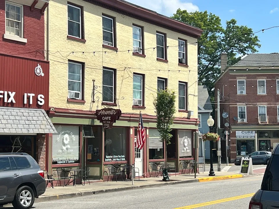 Howell's Sunflower Café