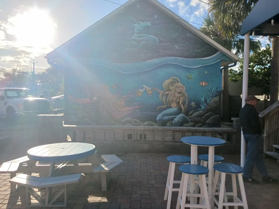 Traders Sports Bar