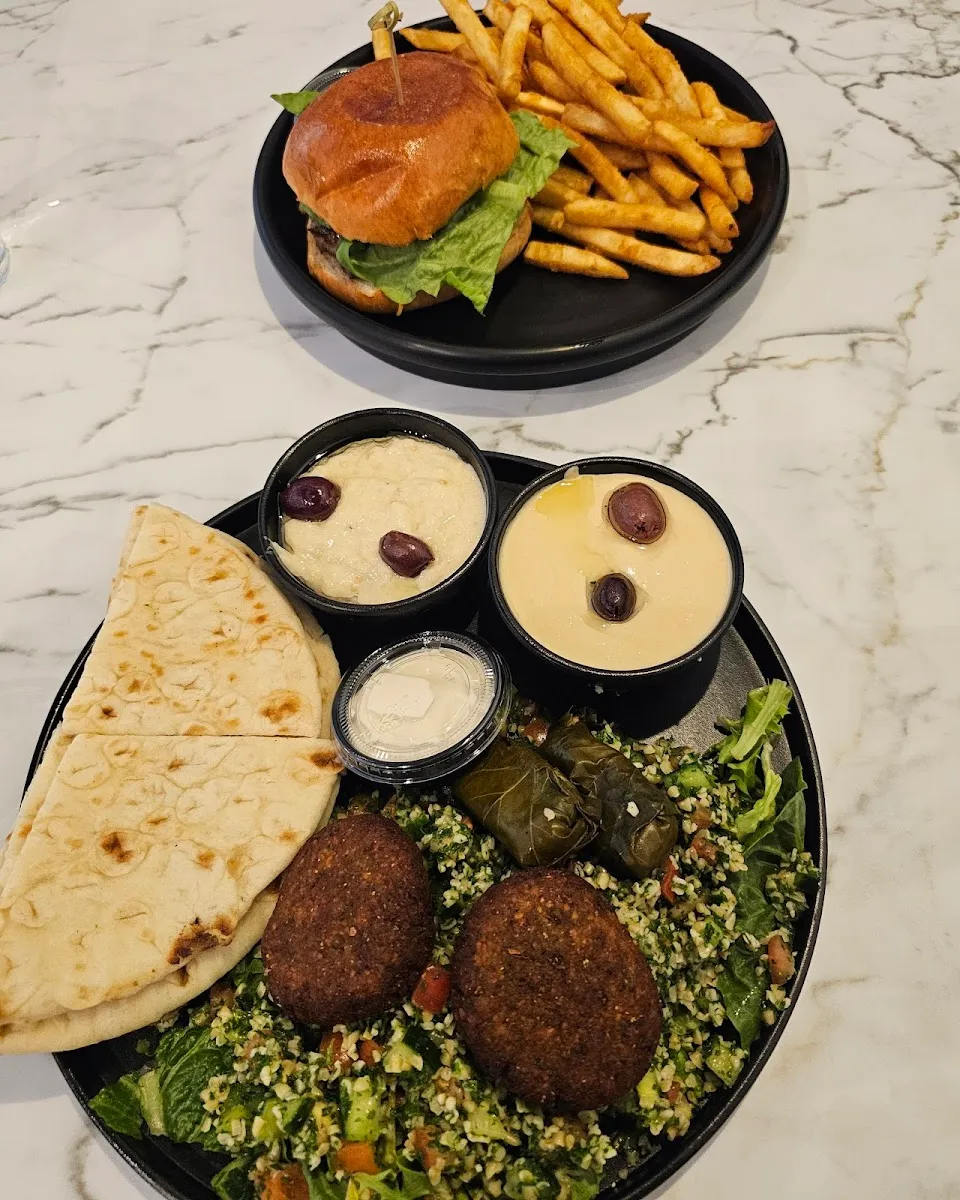 Metropolis Cafe