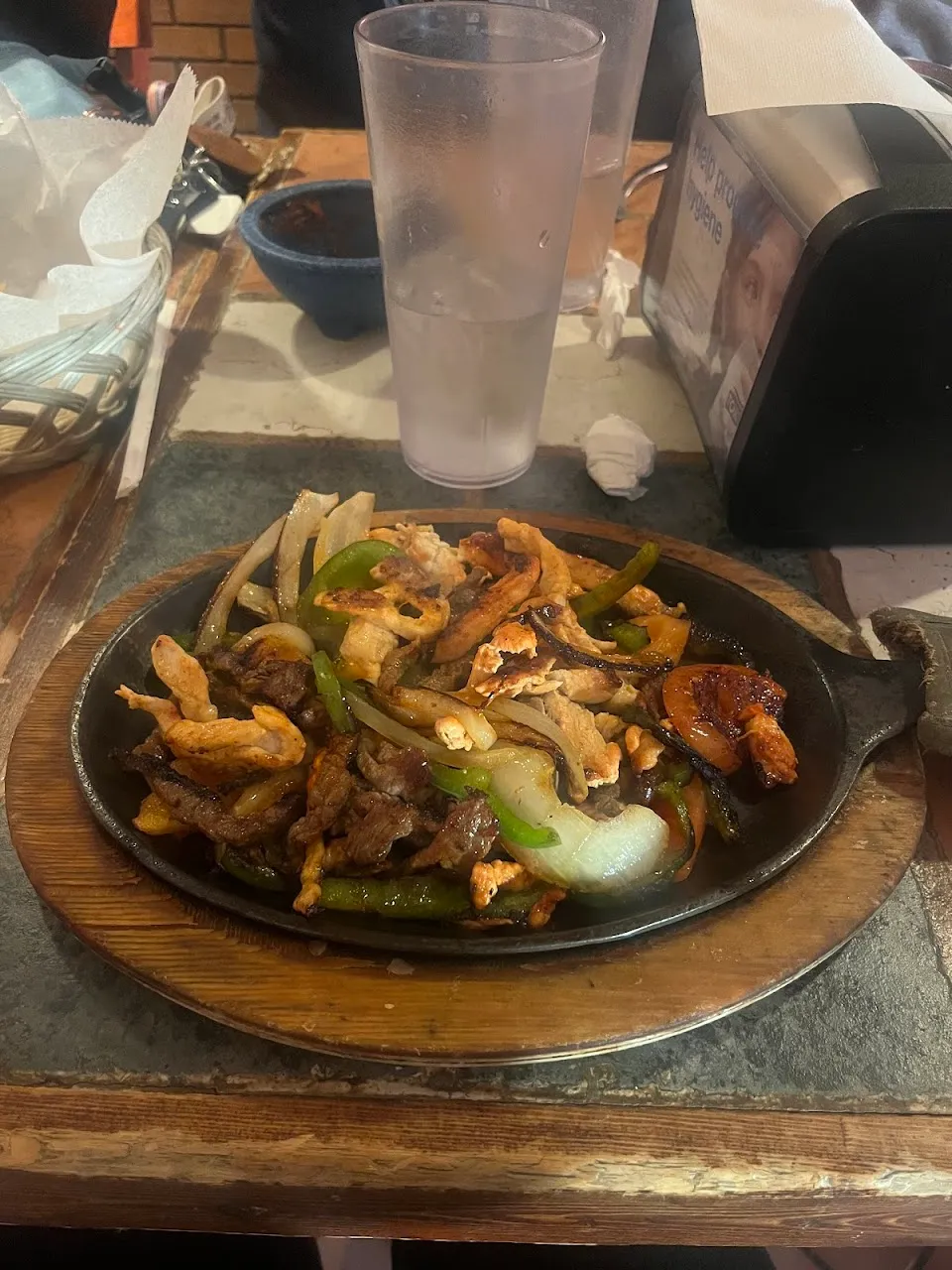 El Mariachi • Mexican Restaurant