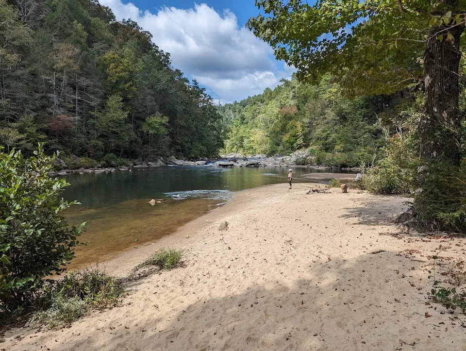 Opossum Creek Falls Trailhead