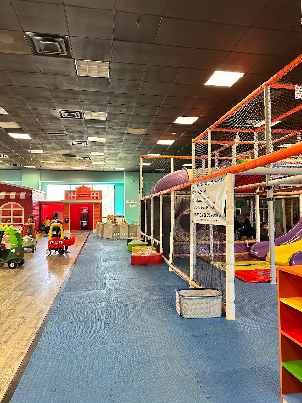 La Quinta Valley Plaza