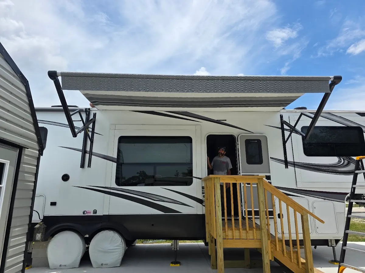 Augie's Mobile R.V. Repair and Service LLC
