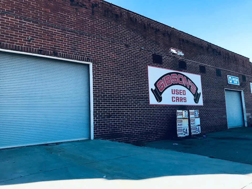 Gibson's Garage