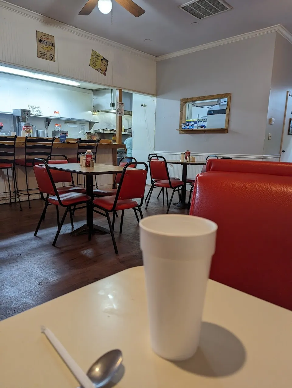 Annette's Cafe