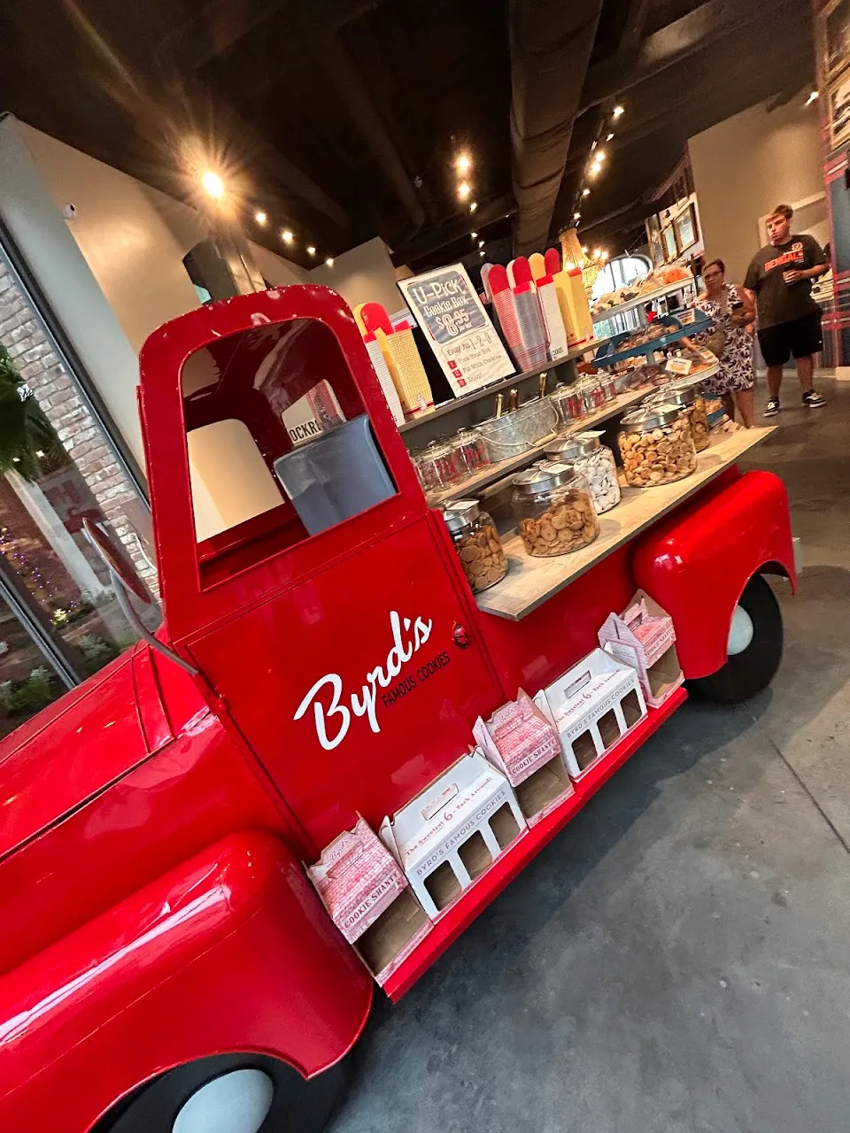 Byrd's Famous Cookies - River Street