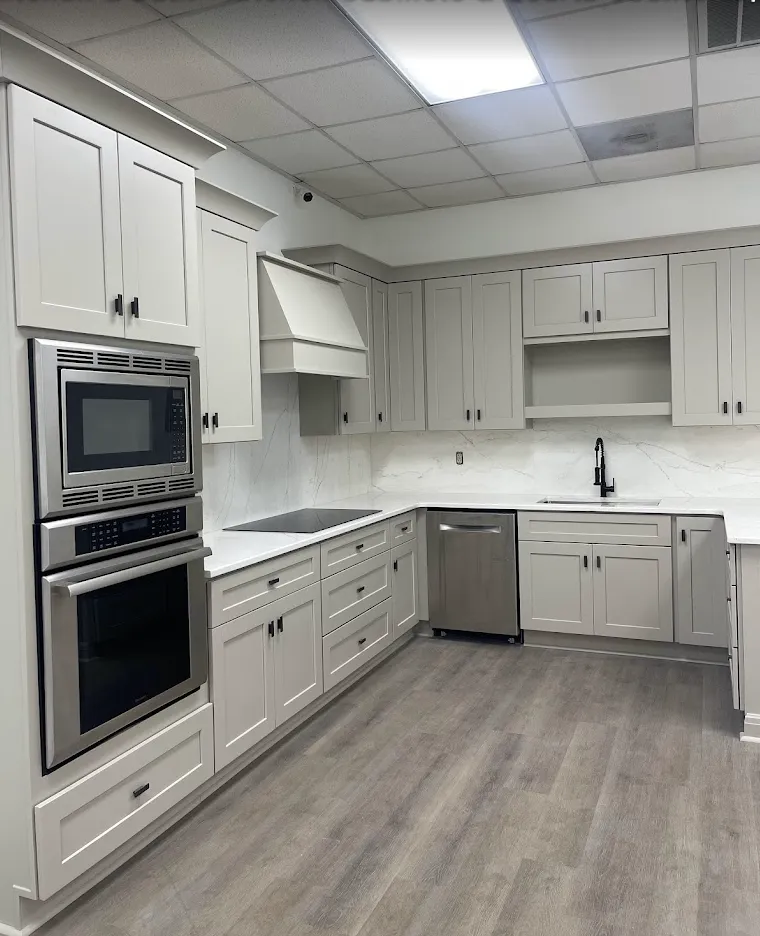 Everlasting KB - Countertops & Cabinets
