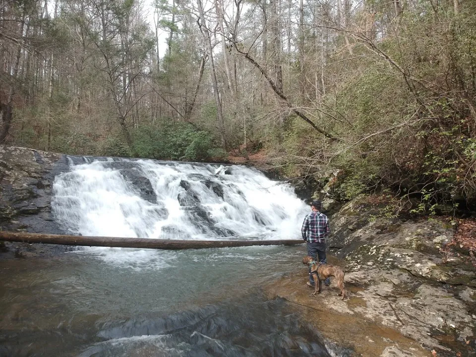 Cedar Creek Falls
