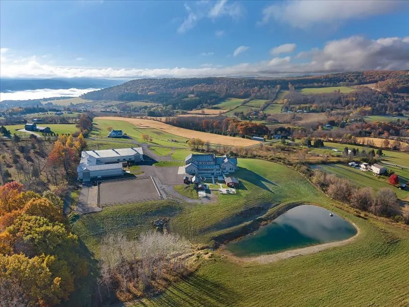 Red Fox Stables & Resort