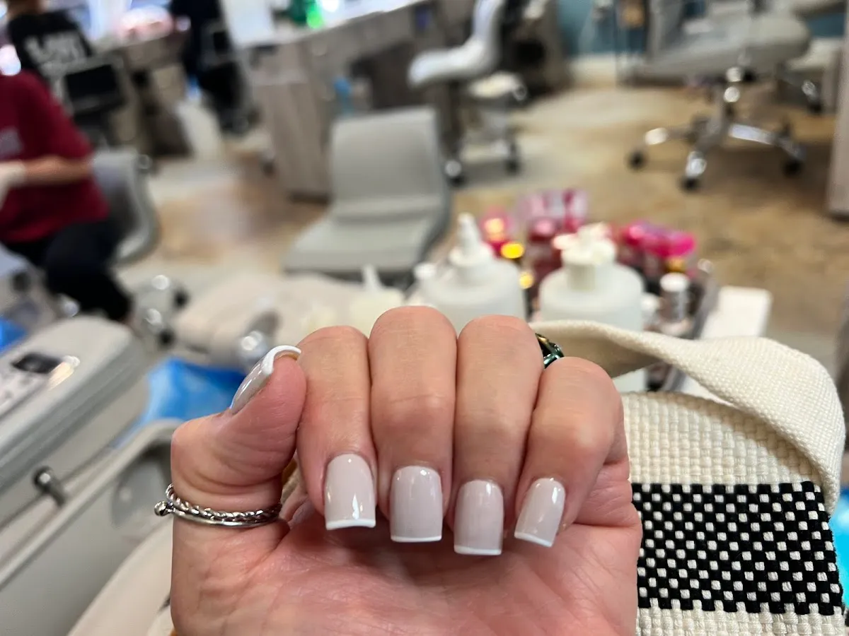 D K Nail & Spa