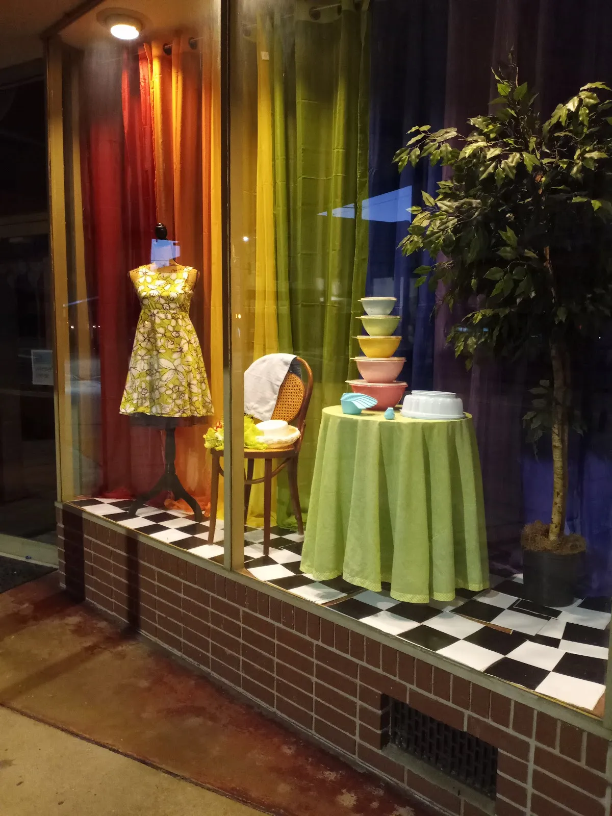 Loretta's Vintage & Collectibles