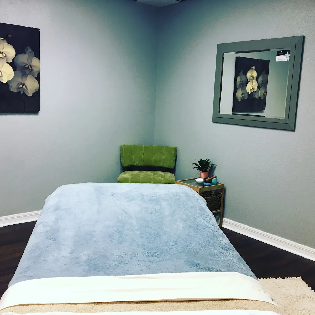 Spa 105 on Main