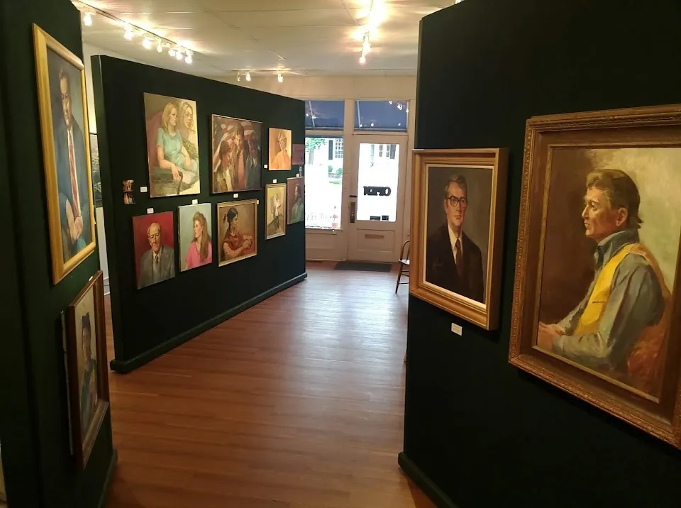 Troika Gallery