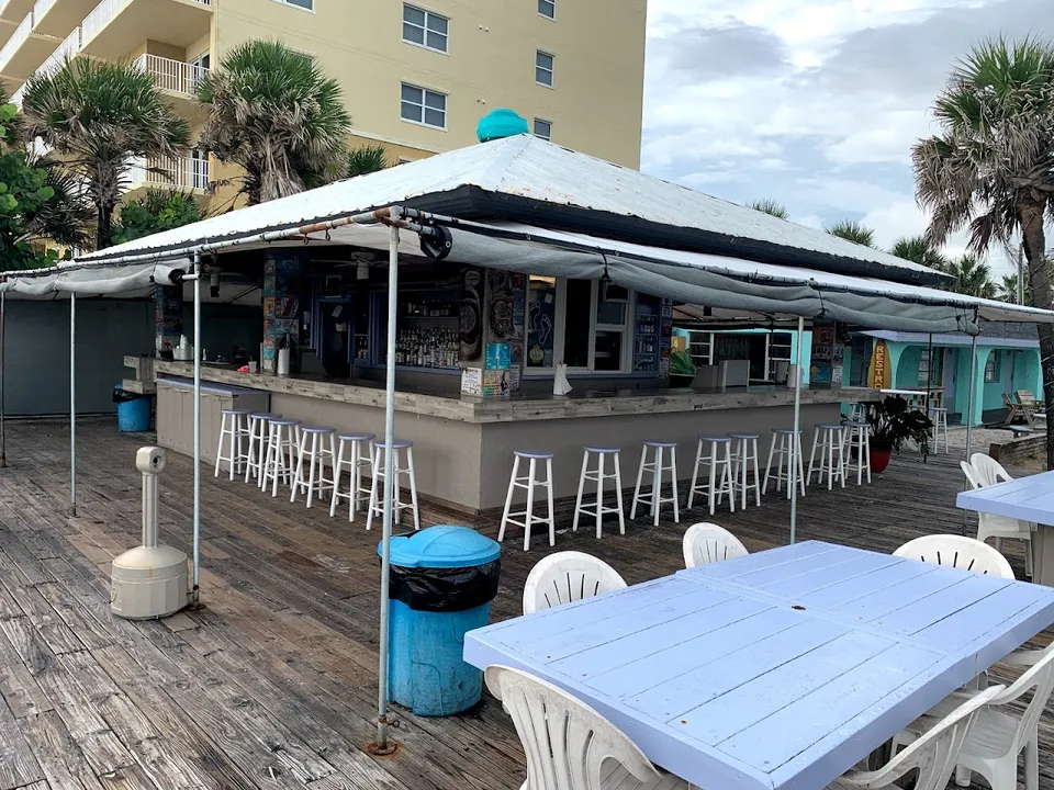 Sea Vista Tiki Bar