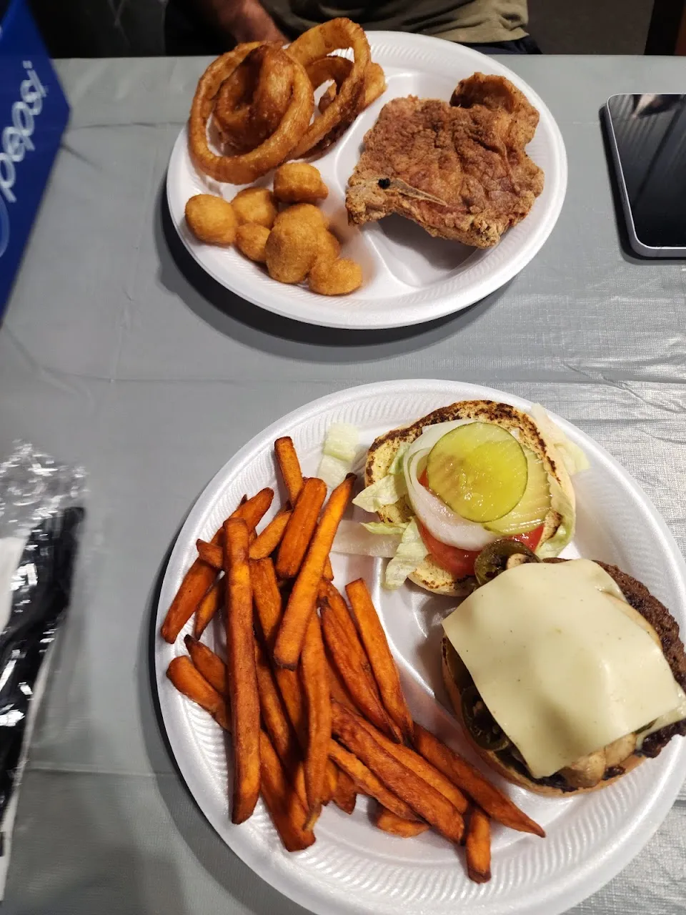 GiGi'S Country Store and Restaurant / U-Haul