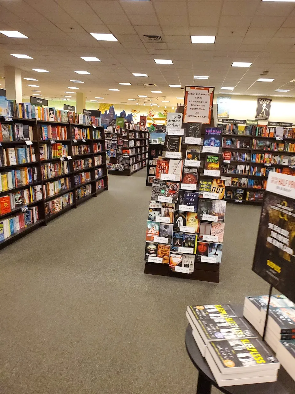 Barnes & Noble