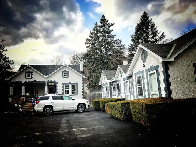 Bear Mountain Bridge Motel