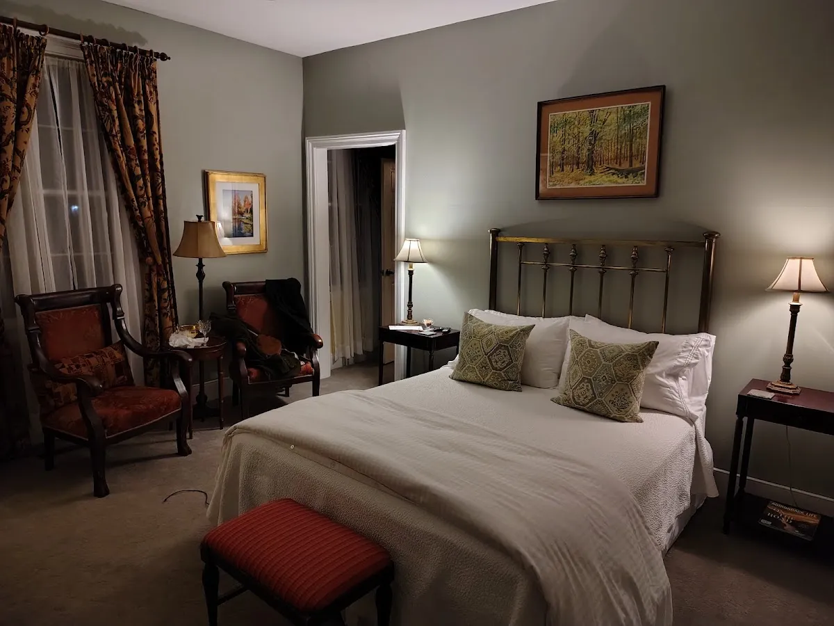 The American Hotel