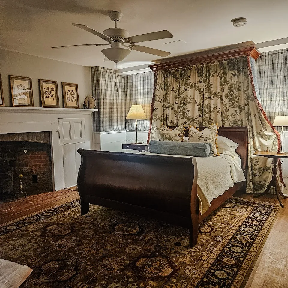Peach Grove House