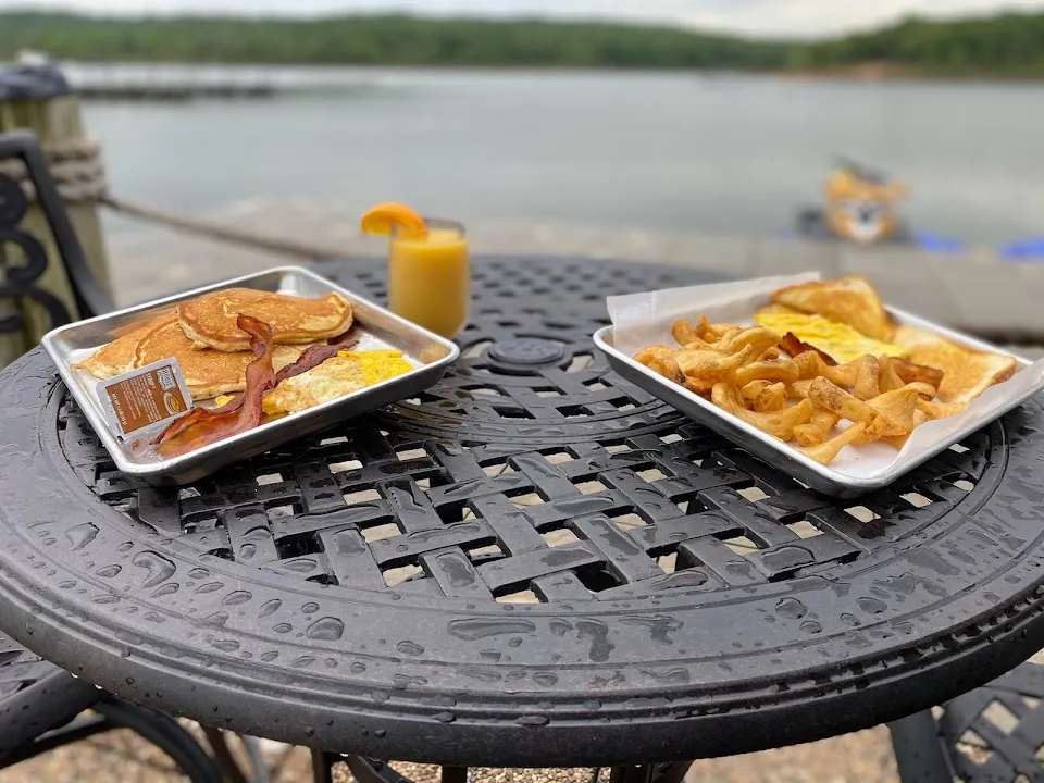 Boat Bar and Grill at Burnt Cabin