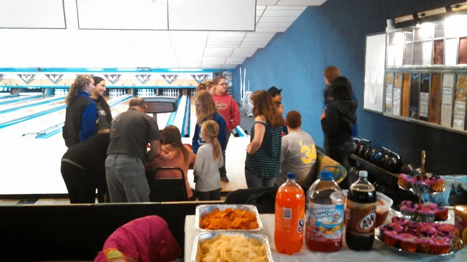 R D's Gorge View Lanes LLC