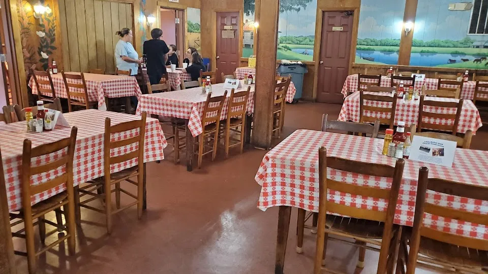 Big D's B-B-Q Barn