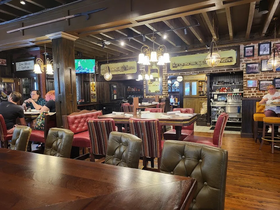 Wexford, Savannah's Irish Pub