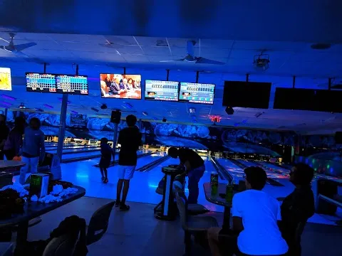 Star Bowling Bar & Grill