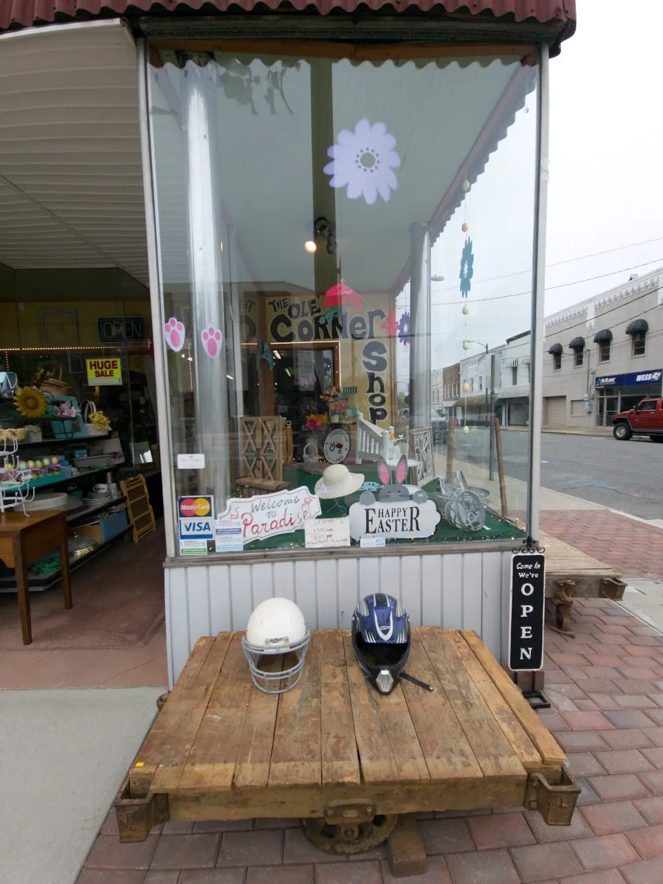 The Ole' Corner Shop