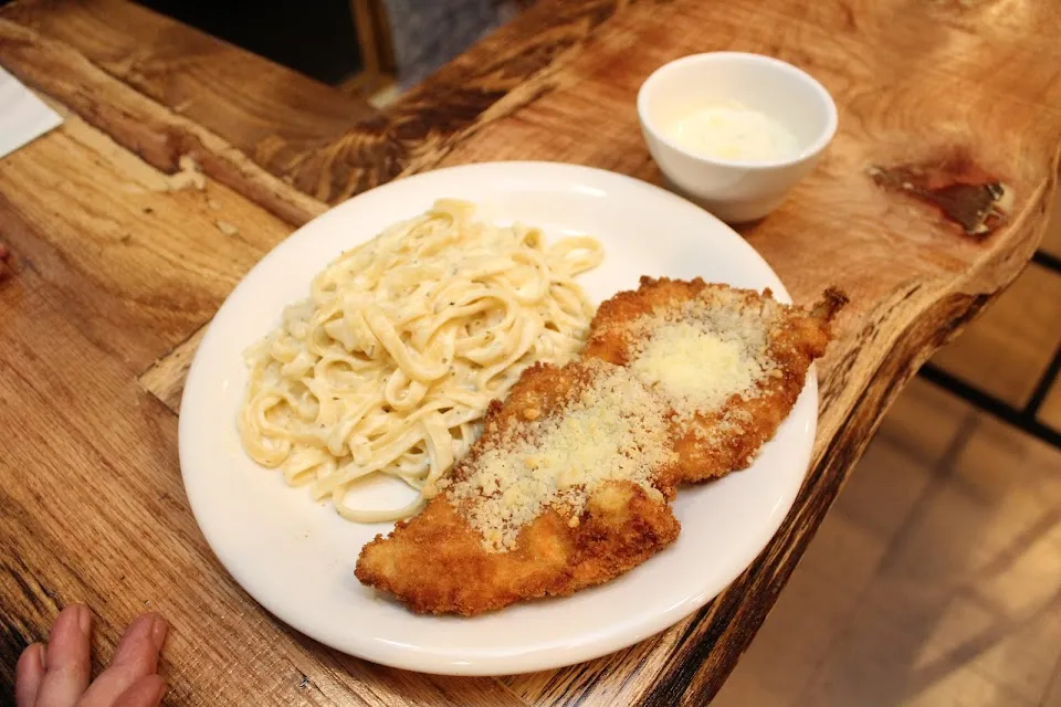 Sambino's European Bistro
