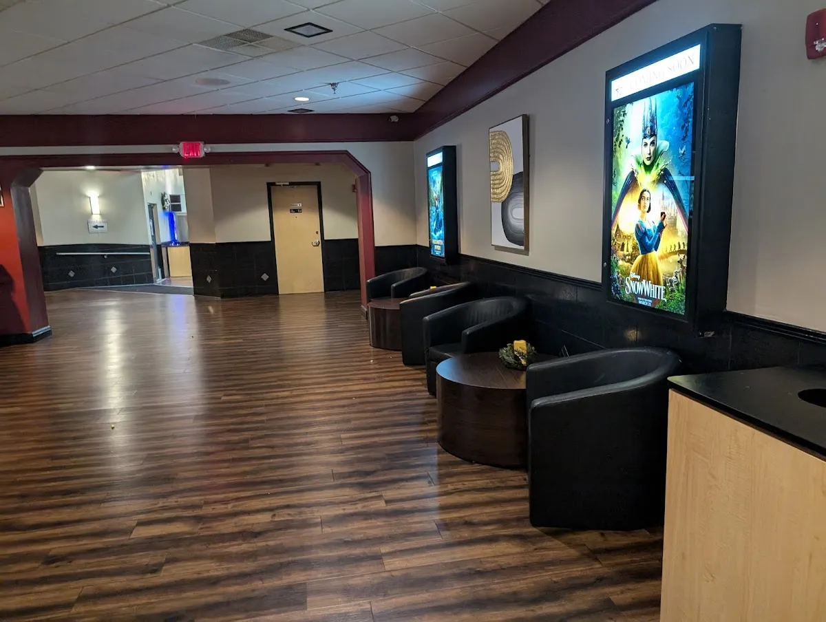 Touchstar Cinemas - Spring Hill 8