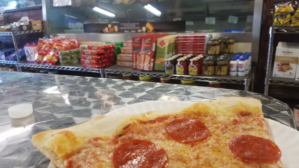 Riverside Deli & Pizza