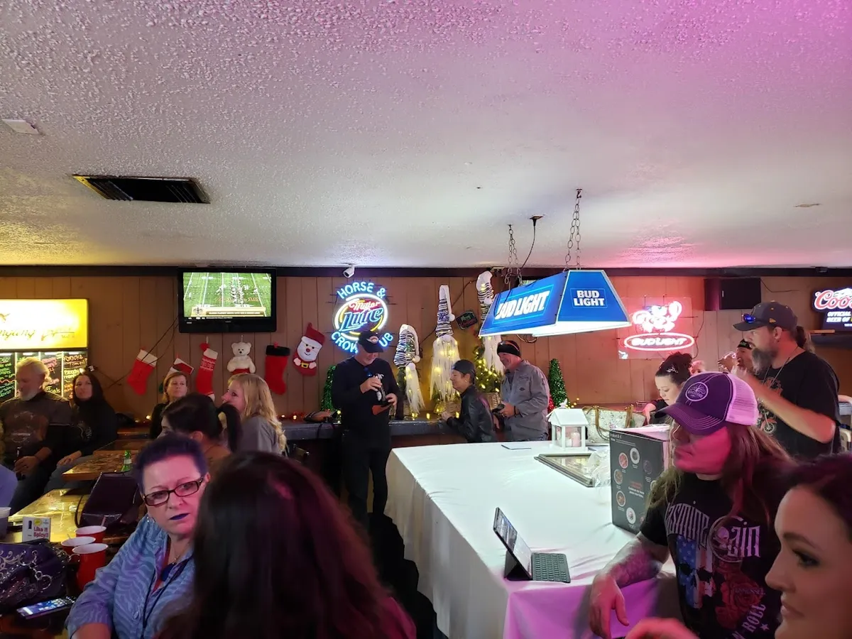 Horse & Crown Pub