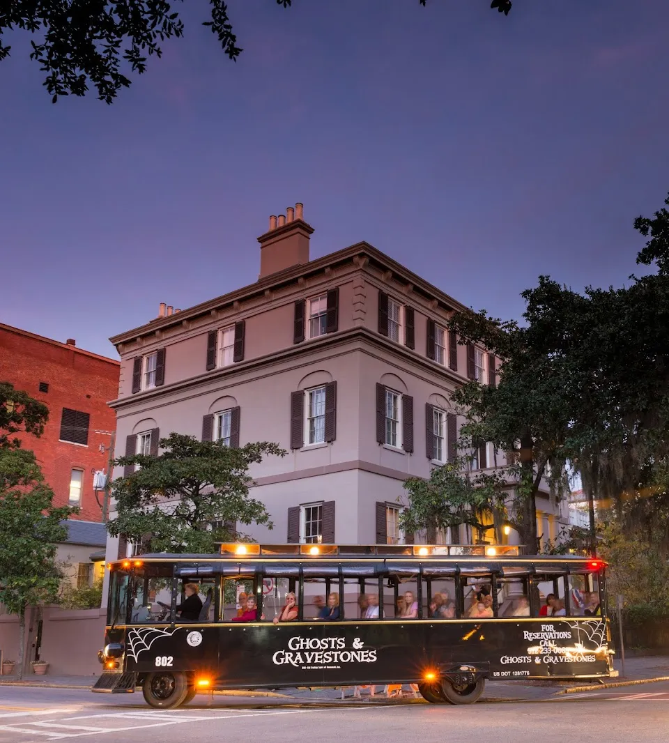 Ghosts & Gravestones Tour Savannah