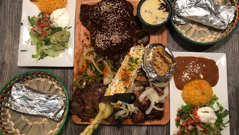 El Molcajete Cocina Mexicana
