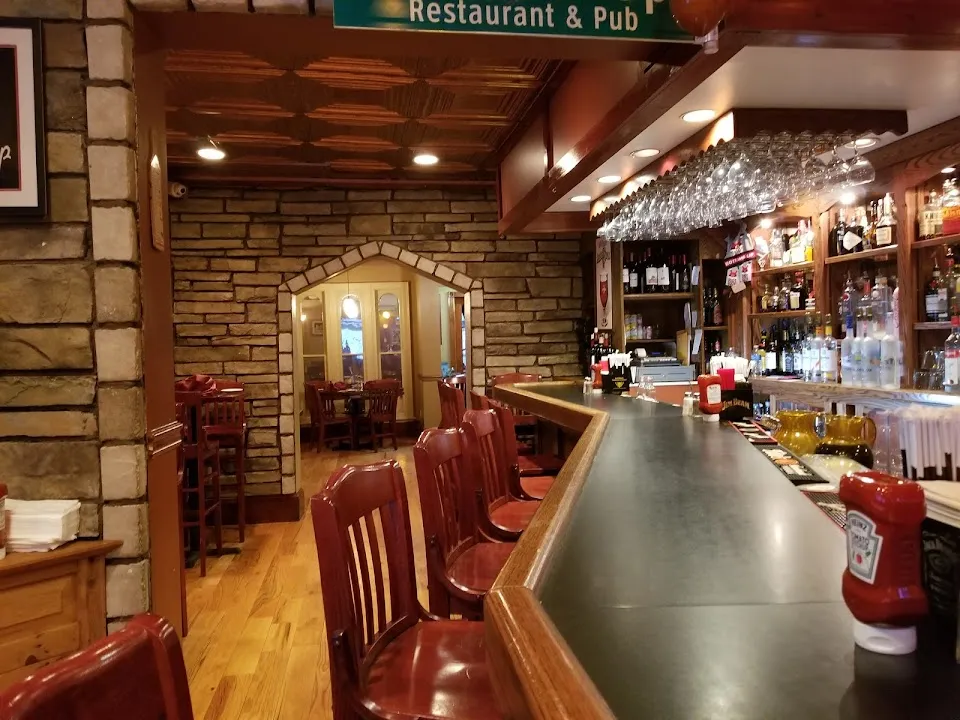 Bottoms Up Restaurant and Pub