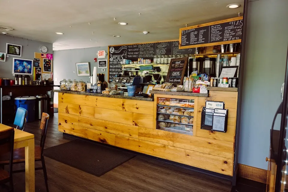 2 Alices Coffee Lounge