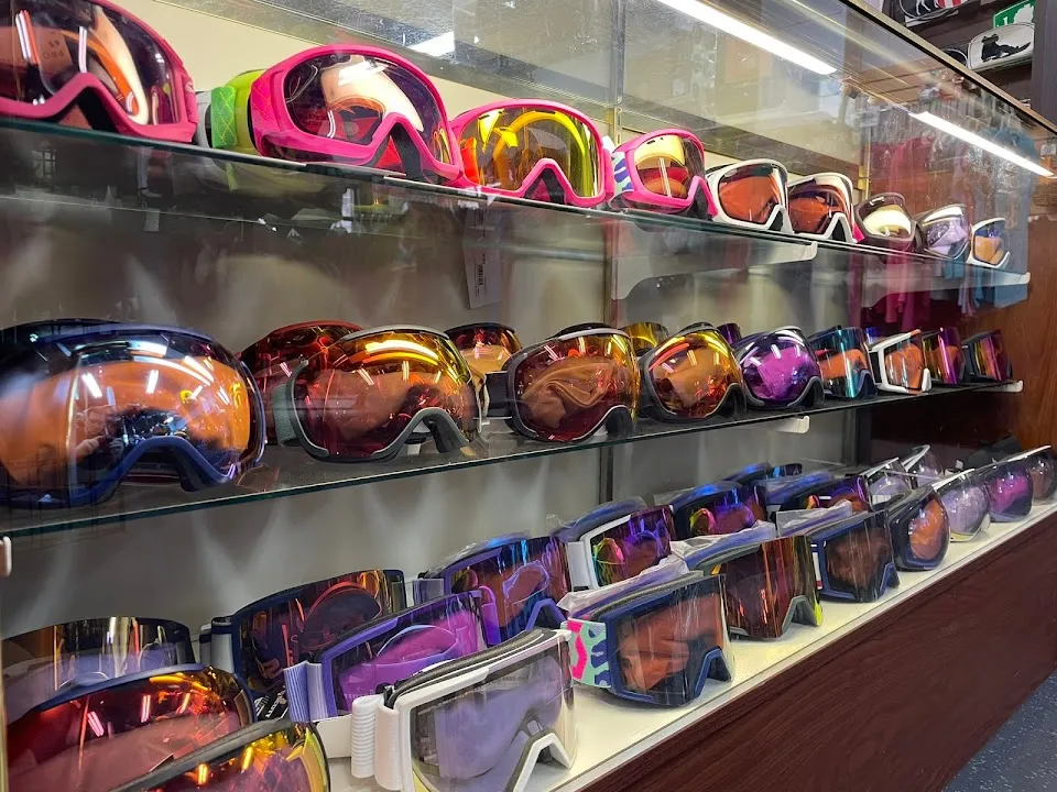 McCauley Mountain Ski Shop