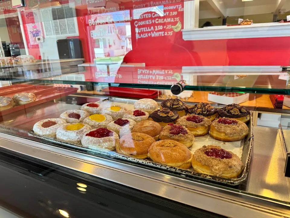 Daddy’s Donuts and Bakery