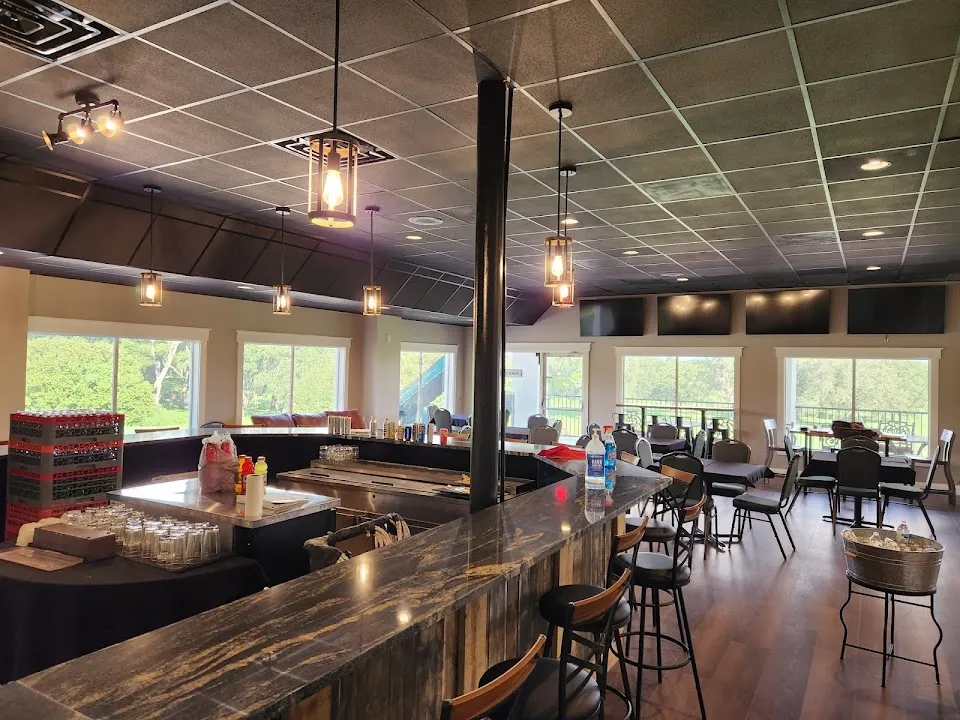 Majestic Oaks Restaurant