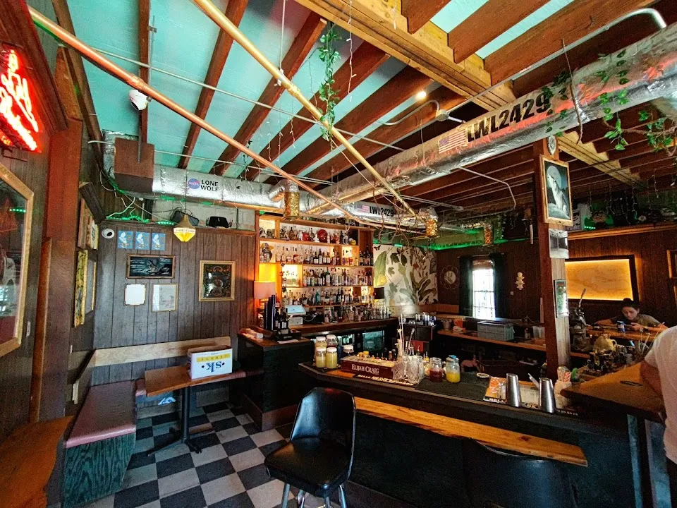 Lone Wolf Lounge